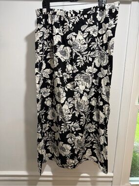 Black & White Linen Floral Maxi Skirt